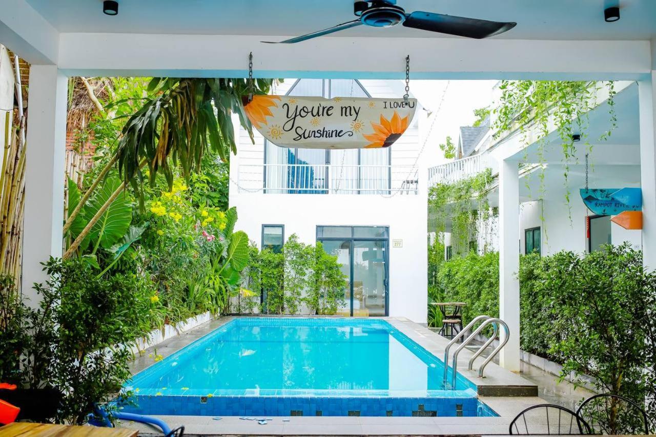 Kampot River Bungalow Hotel Bagian luar foto
